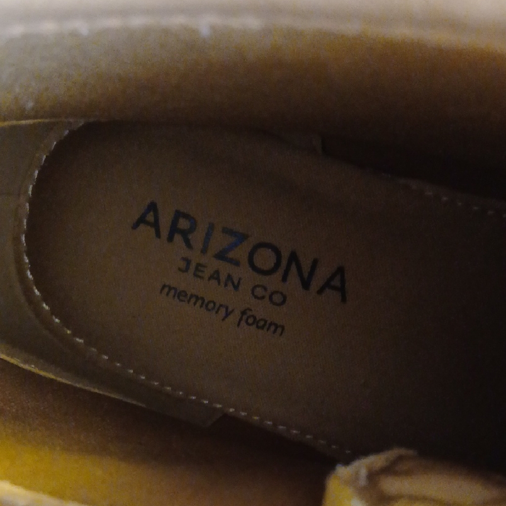 Tan and Brown Ankle Boots with Rugged Sole and Lace-Up Design - Picture 7 of 8